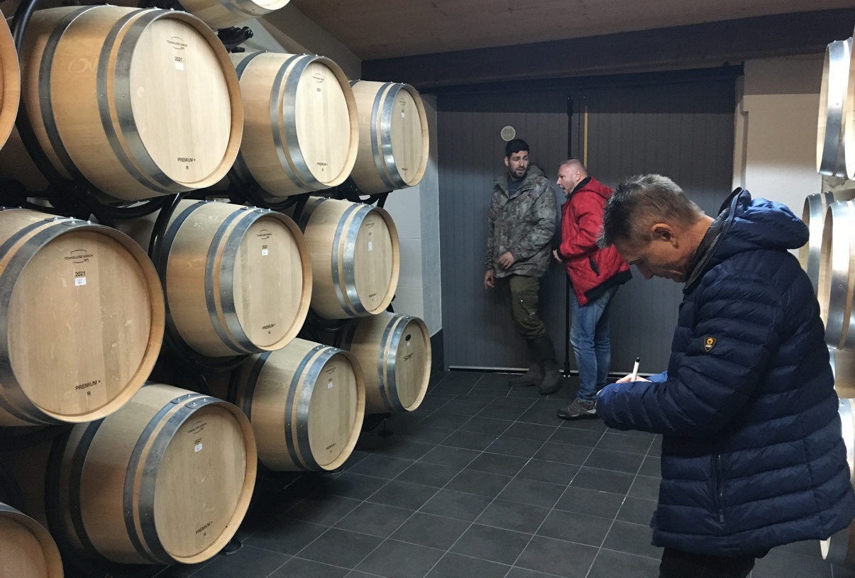 clos-manou-francoise-dief-barrels-oxoline-7deci